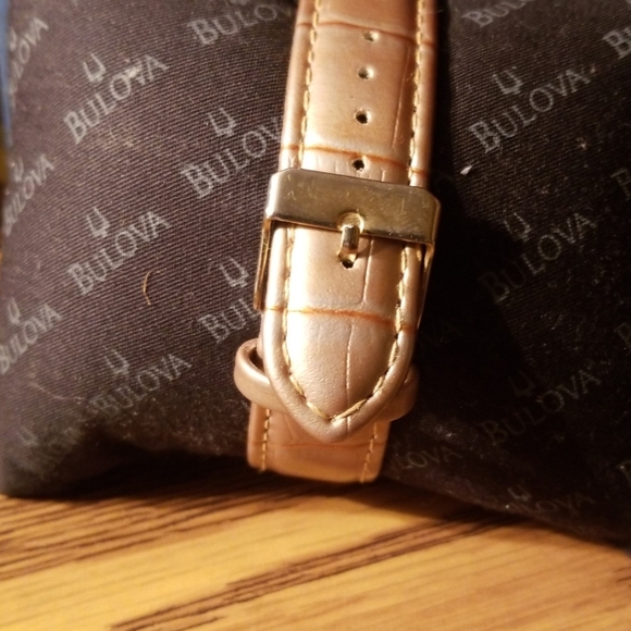 Used woman's watch - Picture 3 of 4